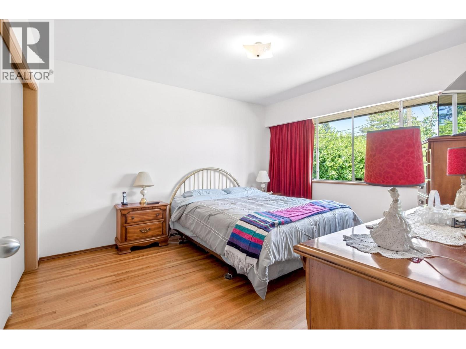 7864 Langley Street, Burnaby, British Columbia V3N 3Z8 - Photo 19 - R3139426