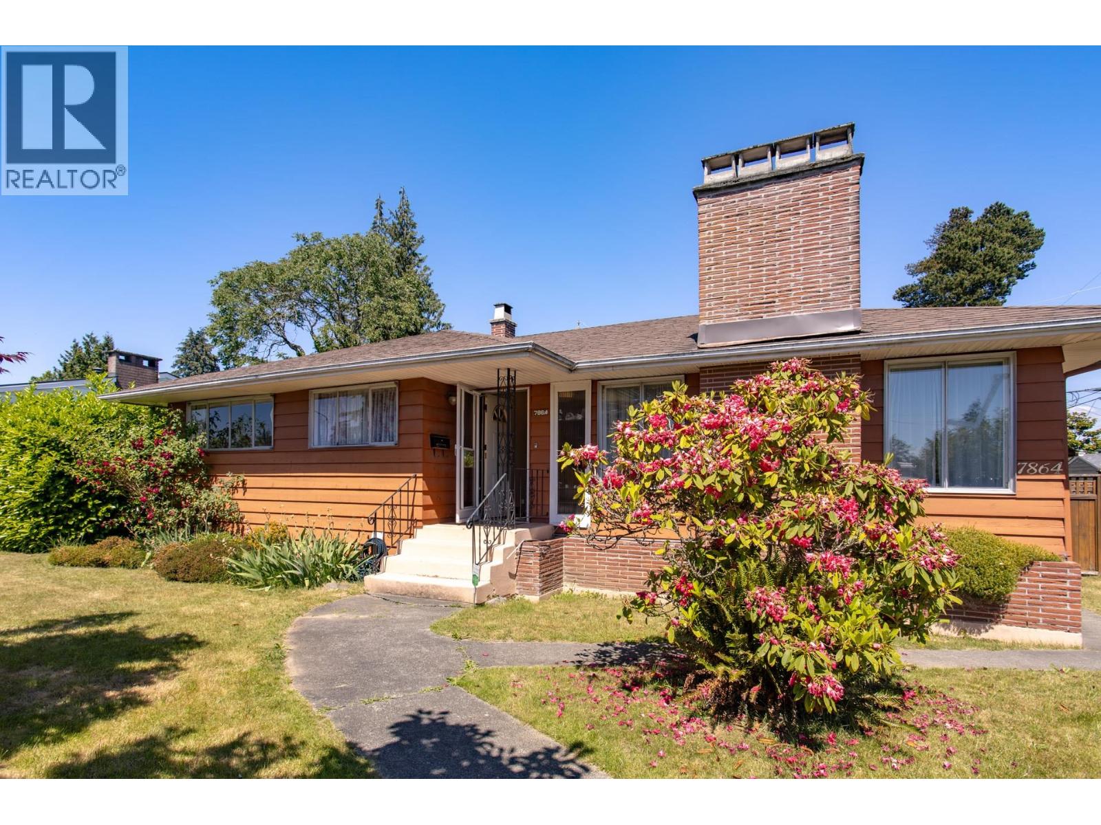 7864 Langley Street, Burnaby, British Columbia V3N 3Z8 - Photo 2 - R3139426