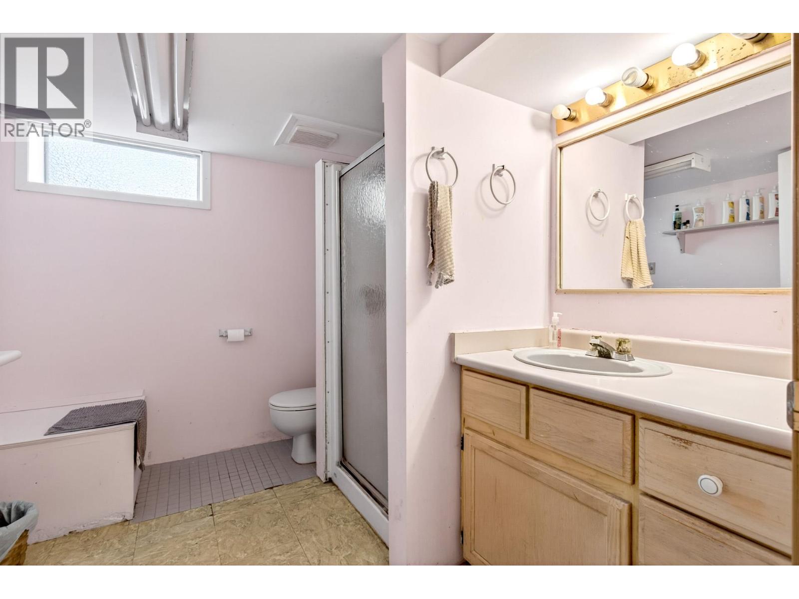7864 Langley Street, Burnaby, British Columbia V3N 3Z8 - Photo 25 - R3139426