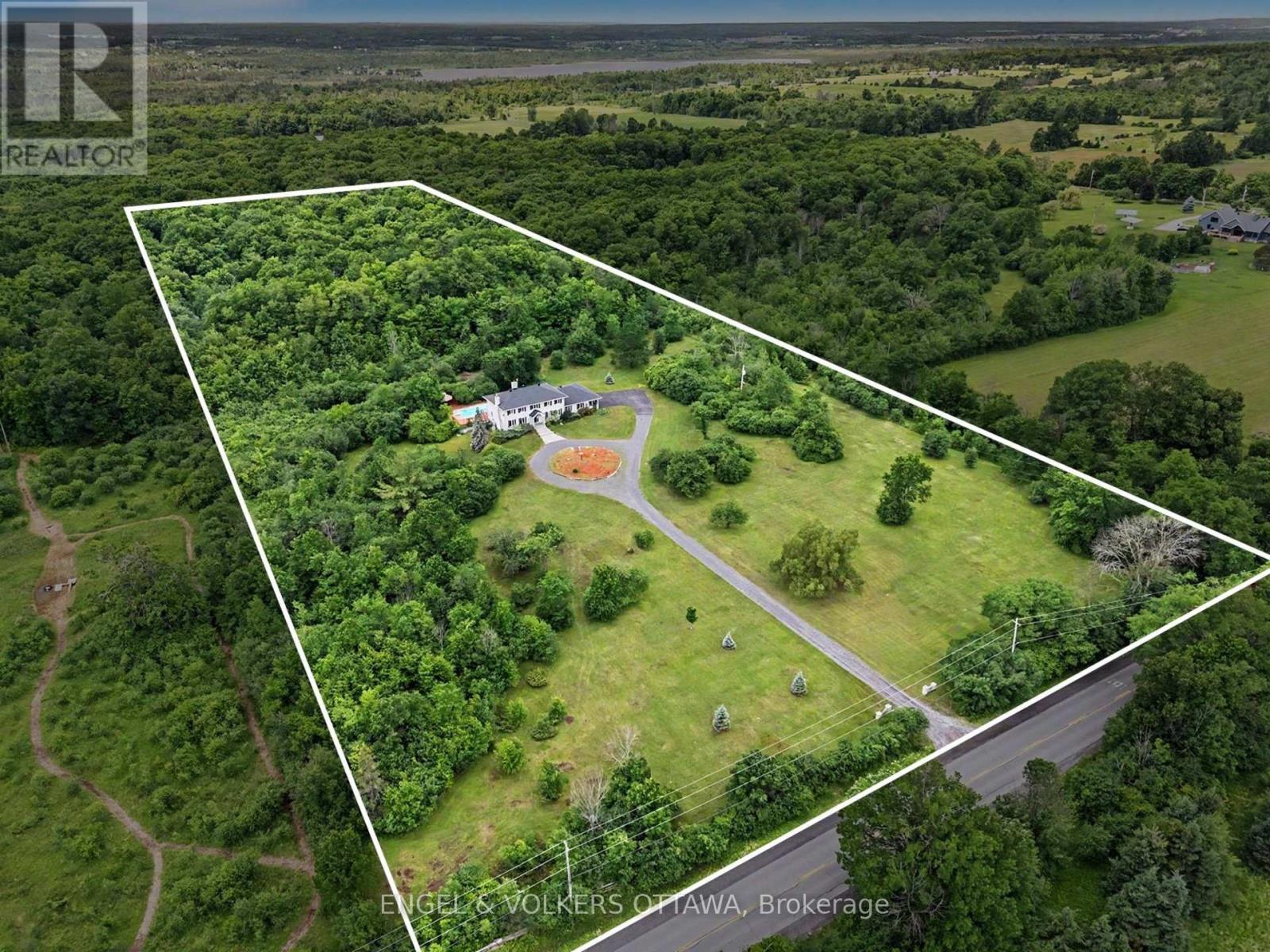 2025 Sixth Line Road N, Ottawa, Ontario  K0A 1T0 - Photo 3 - X13483888