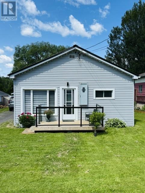 17 West Street, Blind River, Ontario  P0R 1B0 - Photo 2 - 2127185