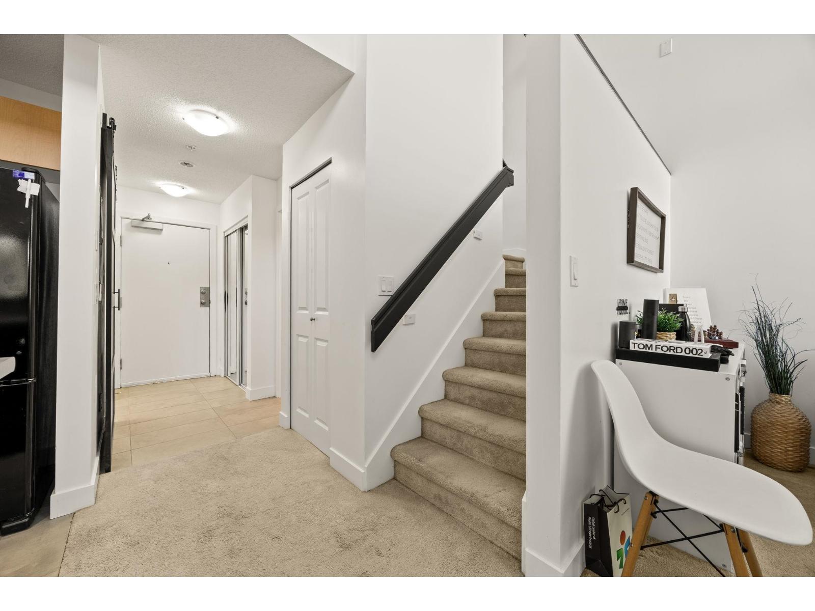 432 10838 City Pkwy Drive, Surrey, British Columbia  V3T 0C2 - Photo 13 - R3136035