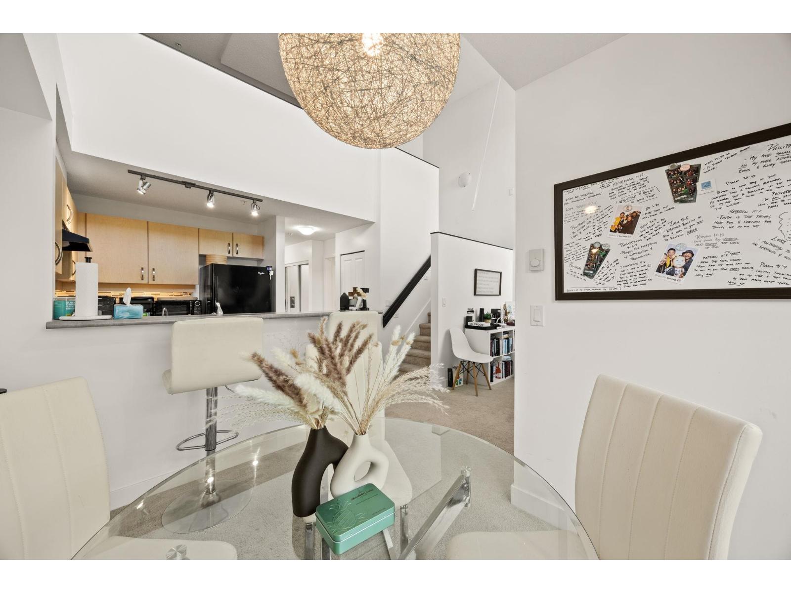 432 10838 City Pkwy Drive, Surrey, British Columbia  V3T 0C2 - Photo 11 - R3136035