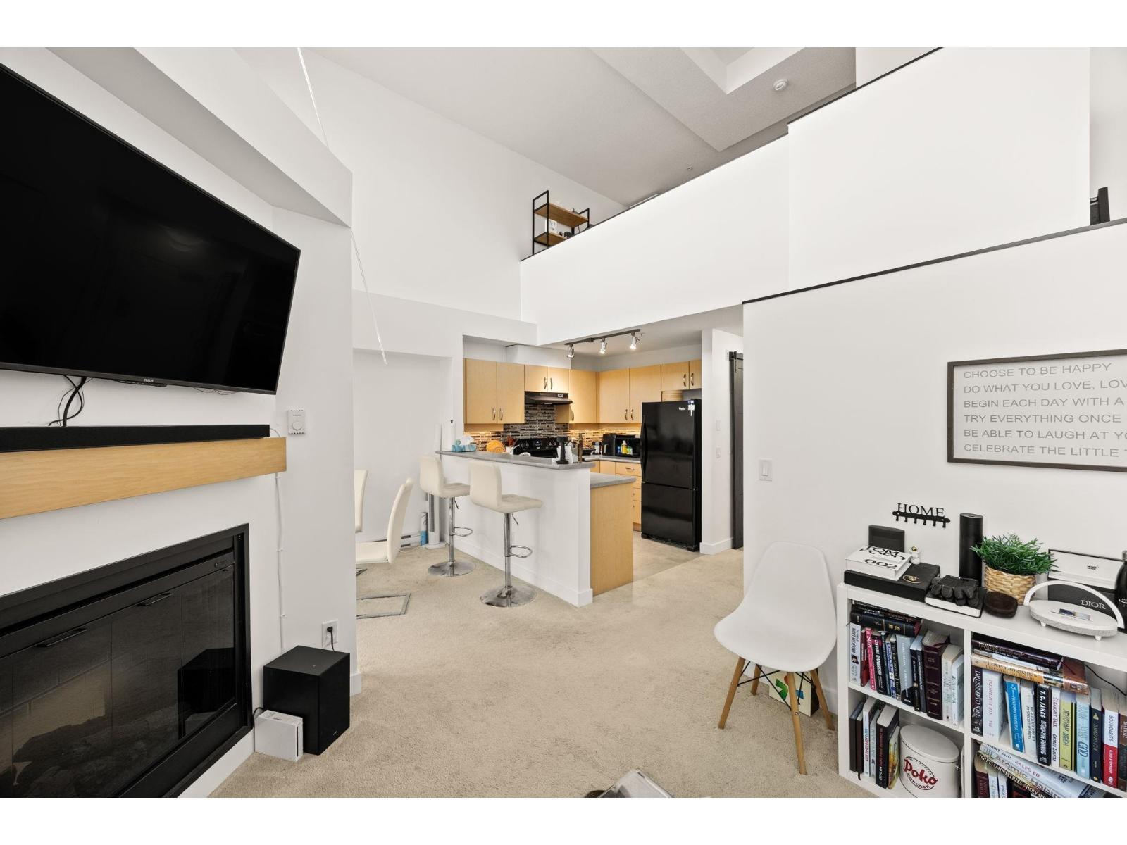 432 10838 City Pkwy Drive, Surrey, British Columbia  V3T 0C2 - Photo 8 - R3136035