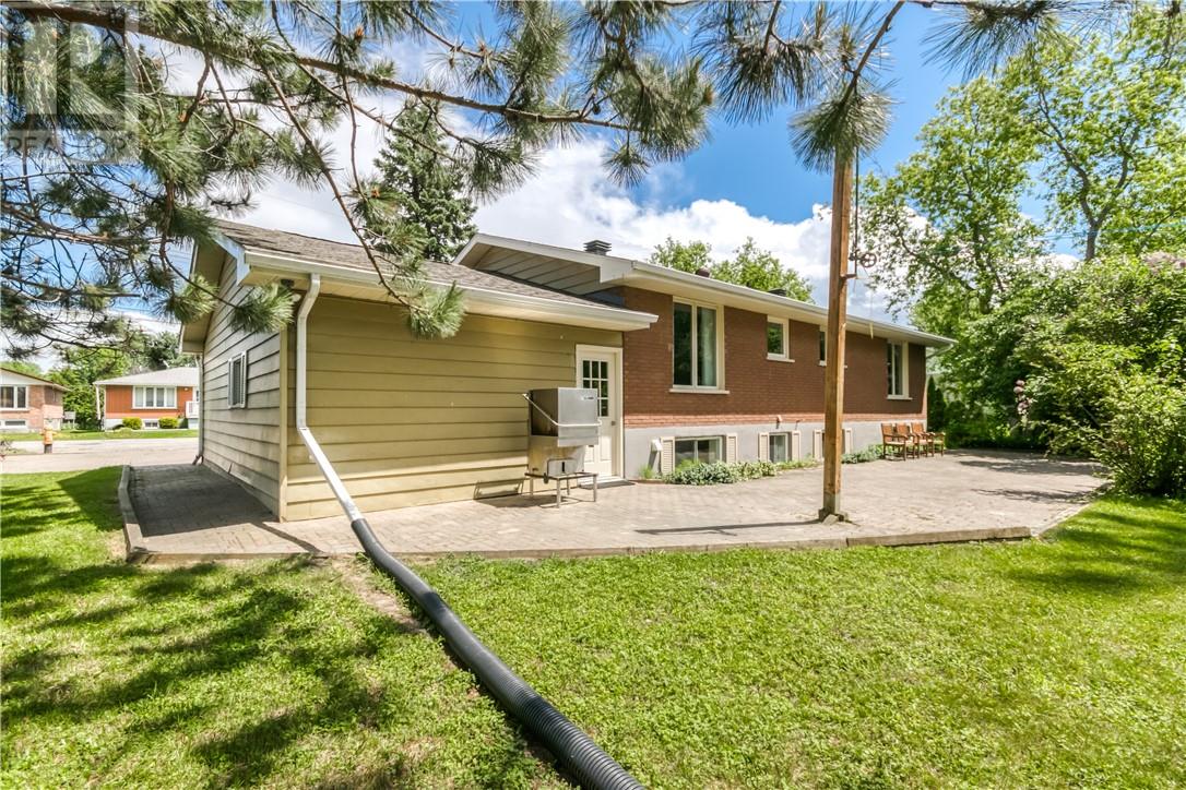 79 S Leo Street, Azilda, Ontario  P0M 1B0 - Photo 31 - 2128789