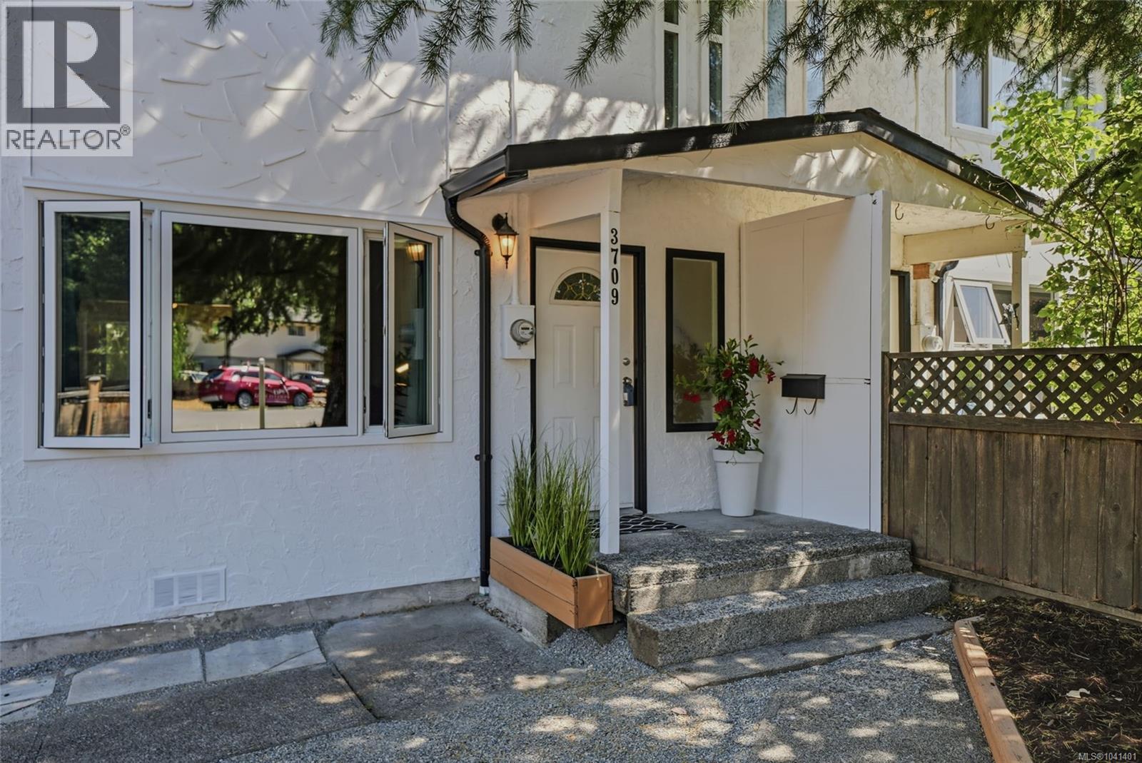 3709 Long Lake Terr, Nanaimo, British Columbia  V9T 2V2 - Photo 6 - 1041401