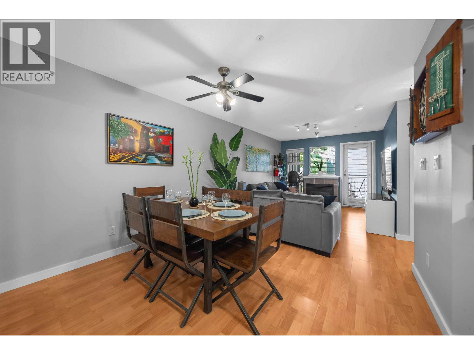207 3085 Primrose Lane, Coquitlam, British Columbia  V3B 7S3 - Photo 4 - R3138426
