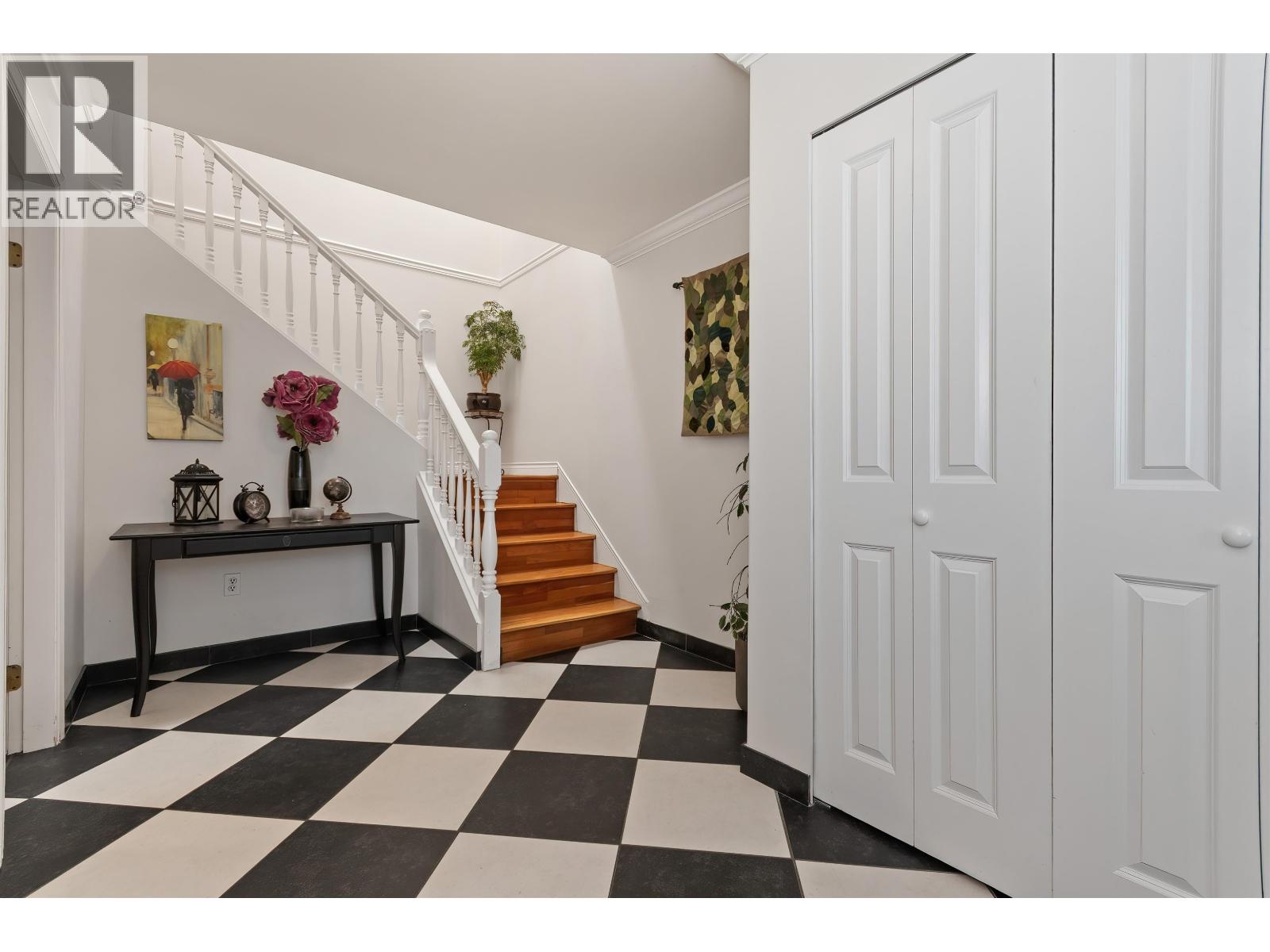 1258 Benneck Way, Port Coquitlam, British Columbia  V3C 5Y8 - Photo 5 - R3138652