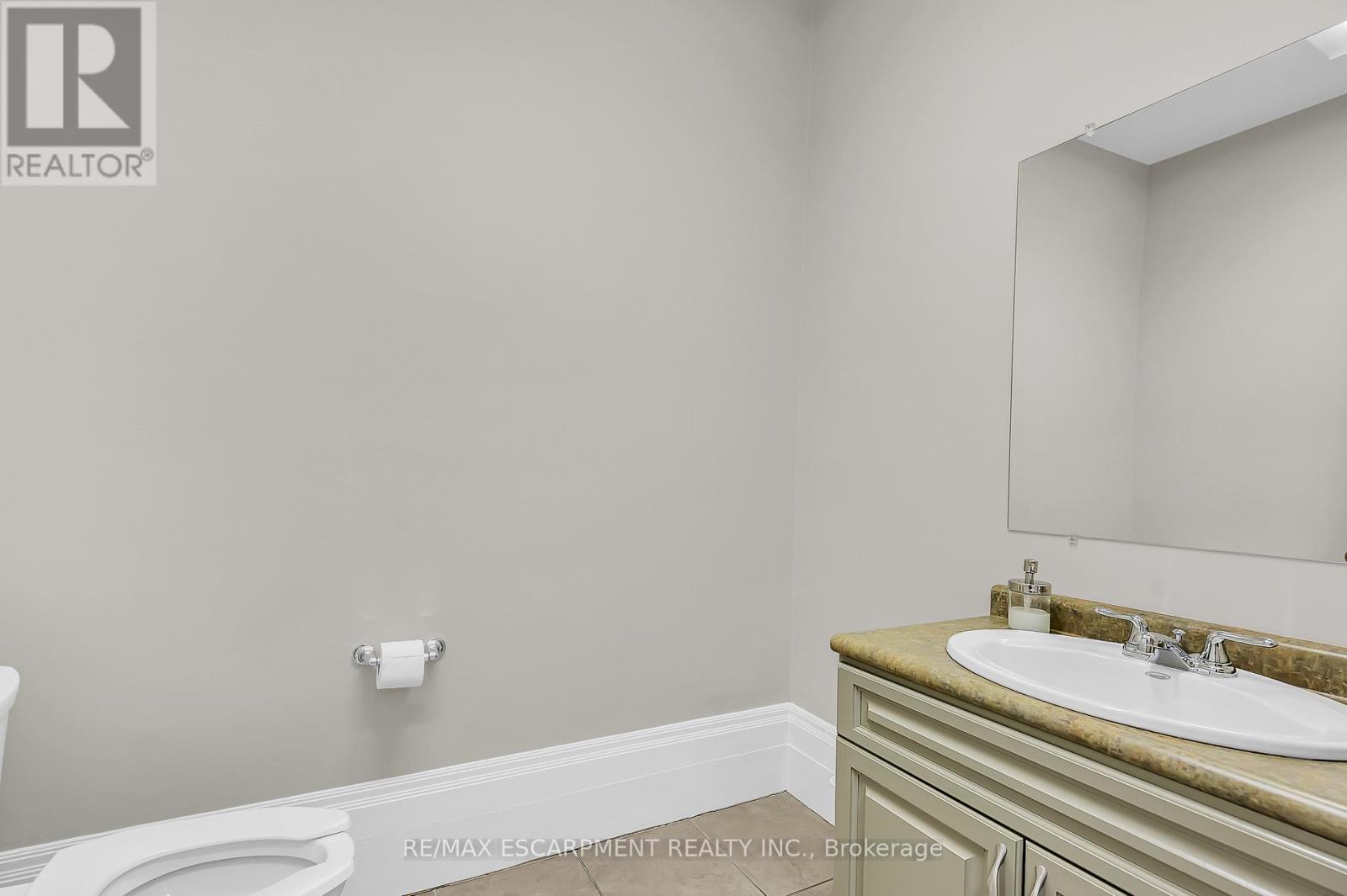 235 Queen Street S, Hamilton, Ontario  L8P 3T1 - Photo 16 - X13484598
