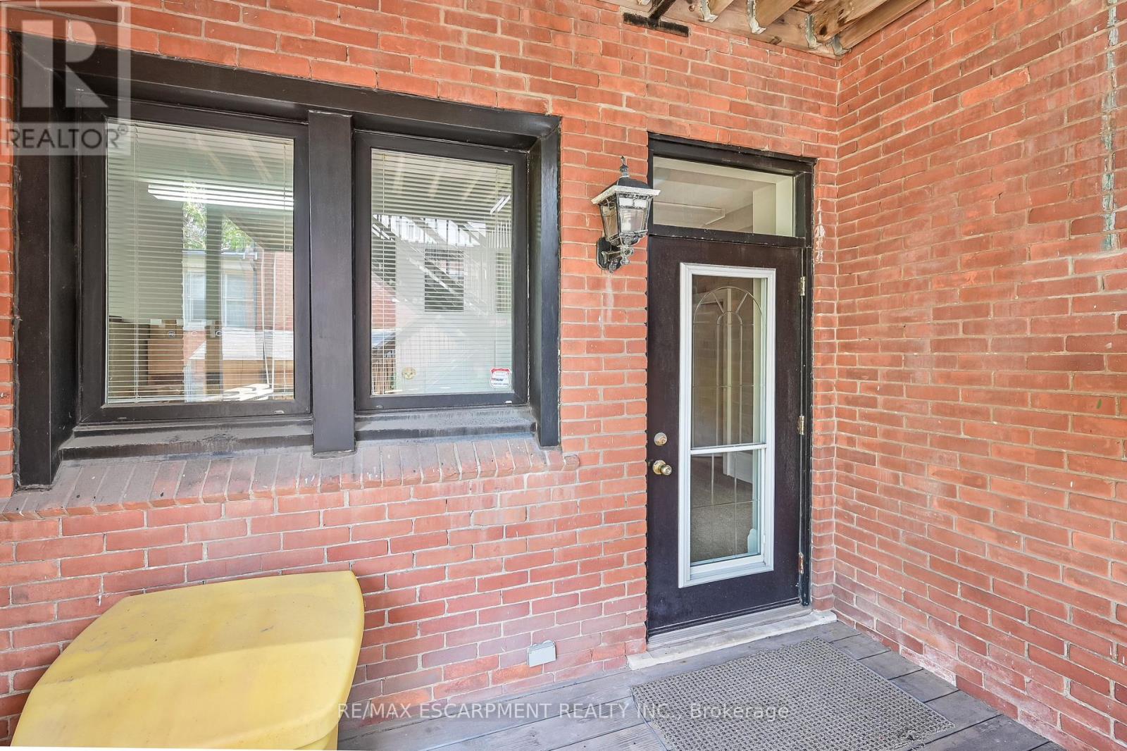 235 Queen Street S, Hamilton, Ontario  L8P 3T1 - Photo 4 - X13484598