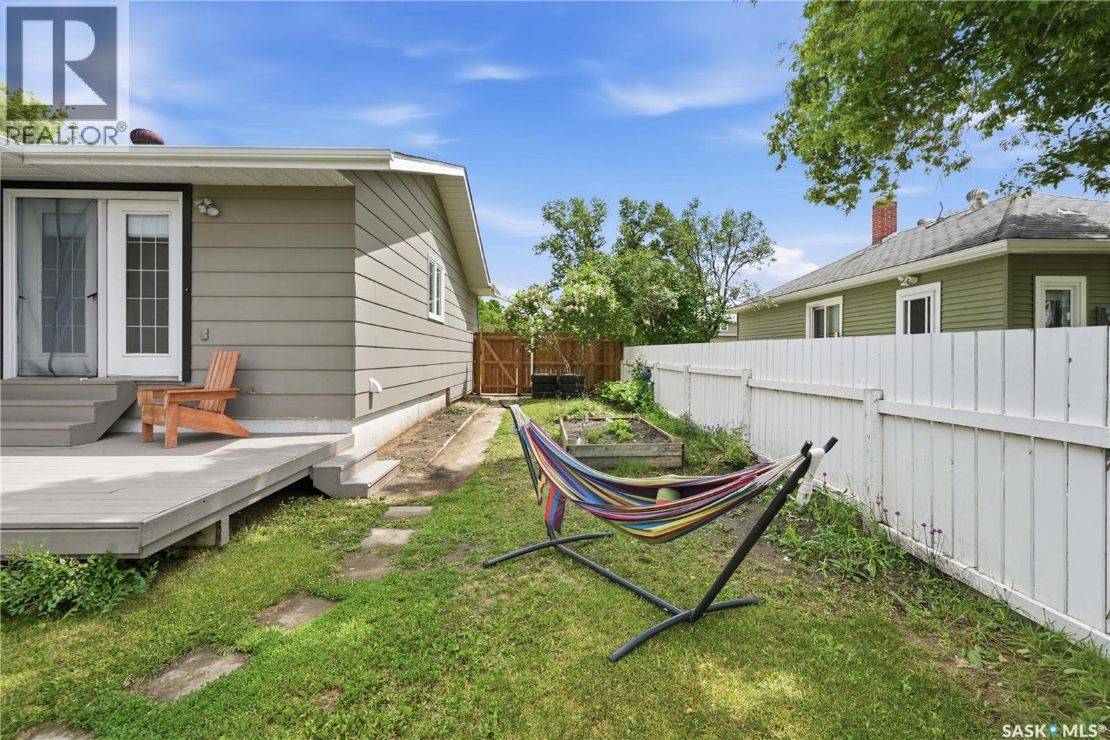 312 Ash Street, Outlook, Saskatchewan  S0L 2N0 - Photo 44 - SK040412