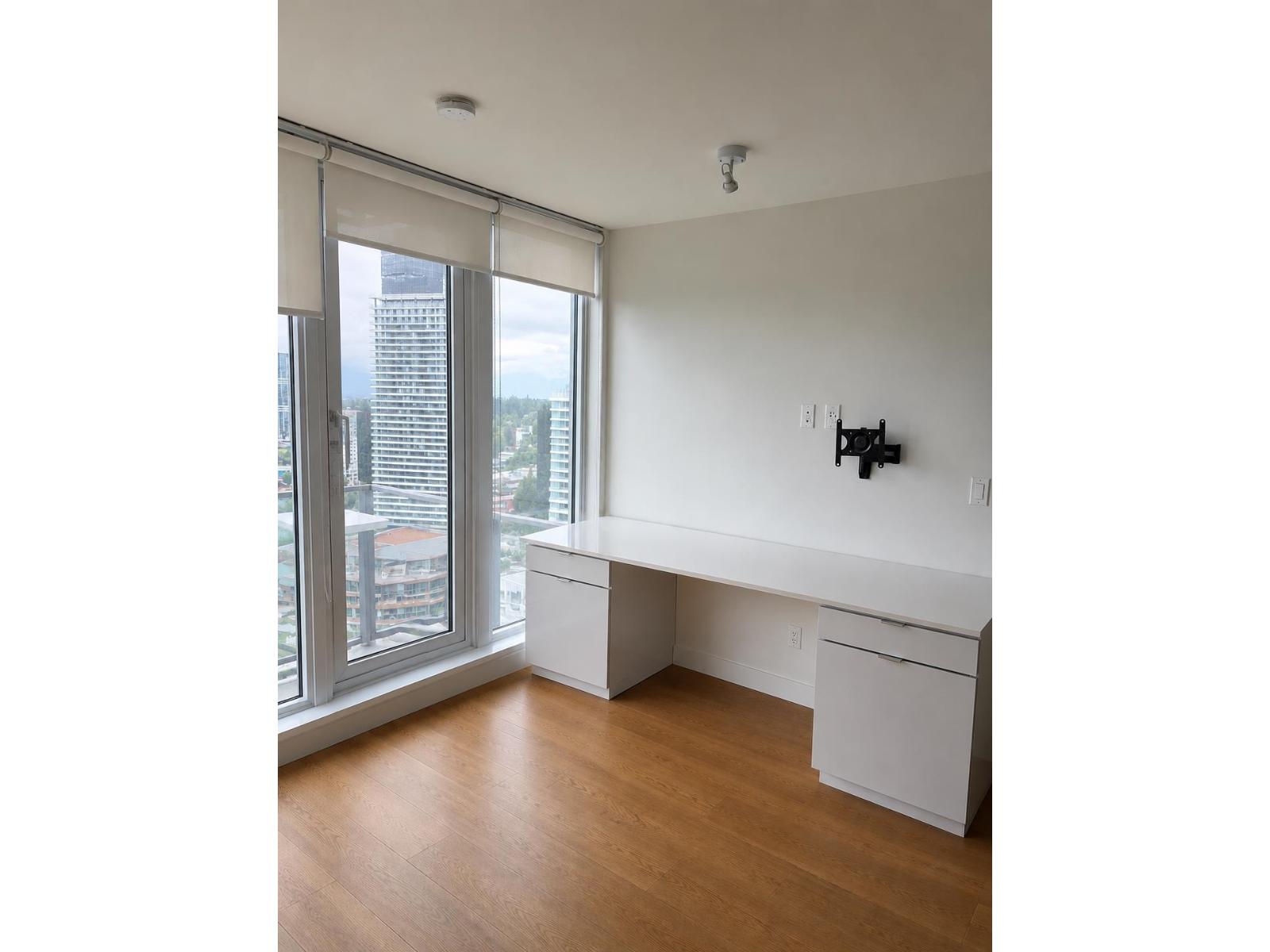 25xx 13438 Central Avenue, Surrey, British Columbia  V3T 0N2 - Photo 5 - R3139526