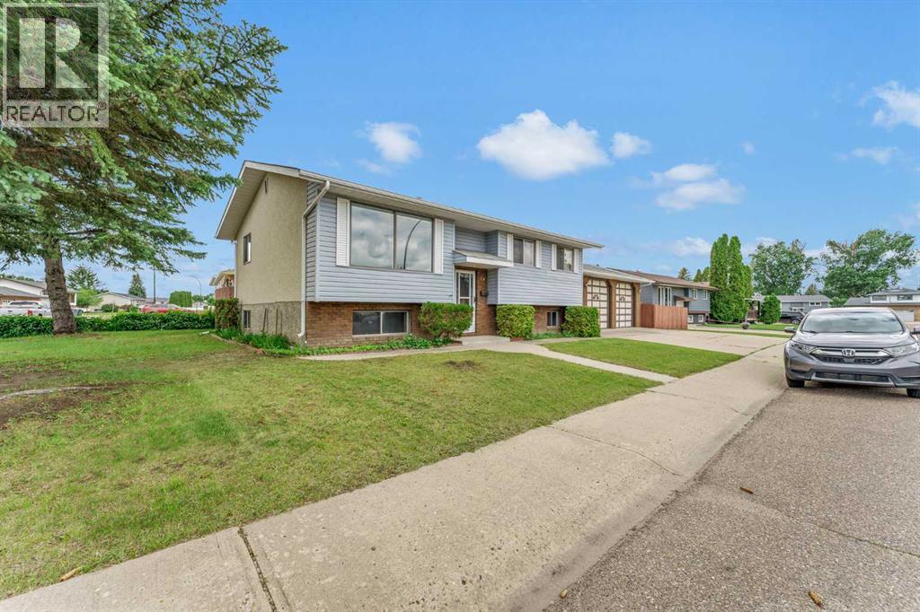 13 Rossland Place Se, Medicine Hat, Alberta  T1B 1Z8 - Photo 3 - A2323649