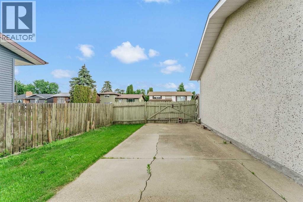 13 Rossland Place Se, Medicine Hat, Alberta  T1B 1Z8 - Photo 47 - A2323649