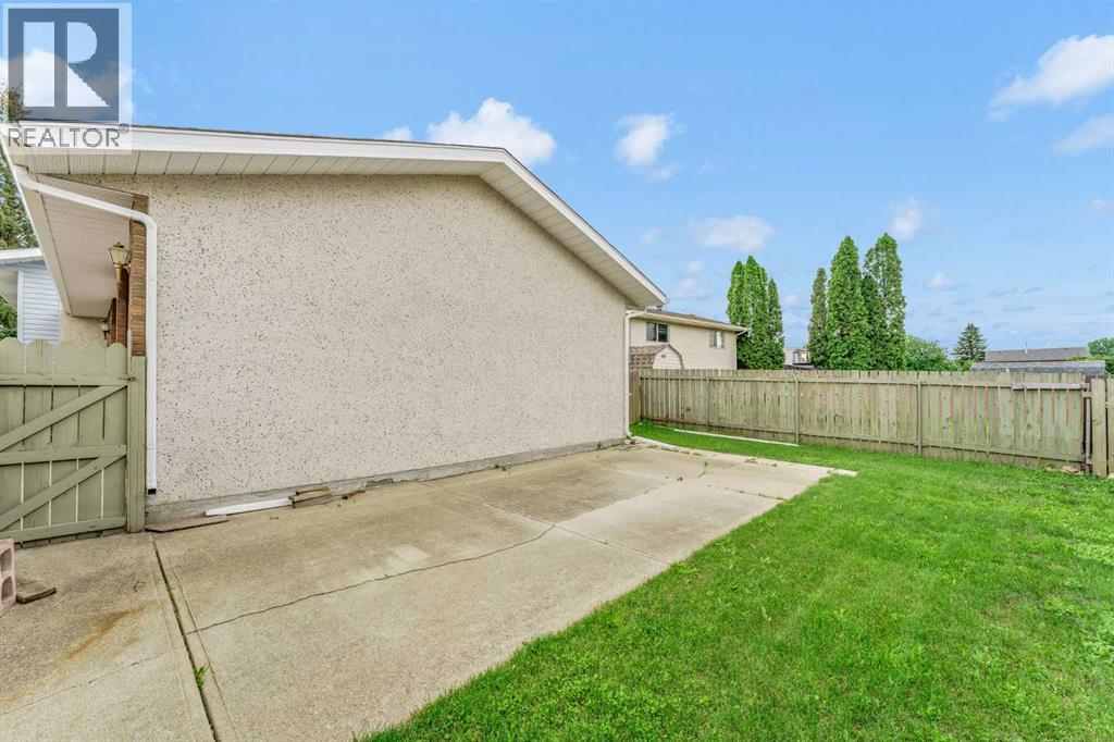 13 Rossland Place Se, Medicine Hat, Alberta  T1B 1Z8 - Photo 46 - A2323649