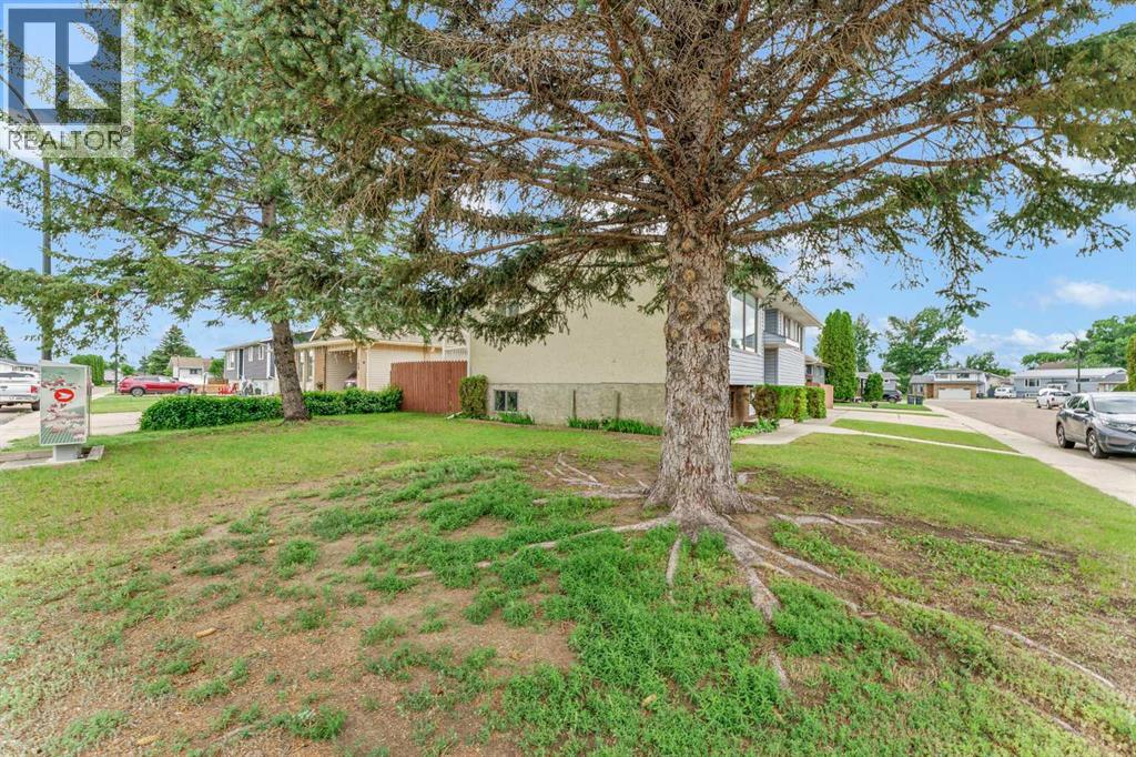 13 Rossland Place Se, Medicine Hat, Alberta  T1B 1Z8 - Photo 49 - A2323649