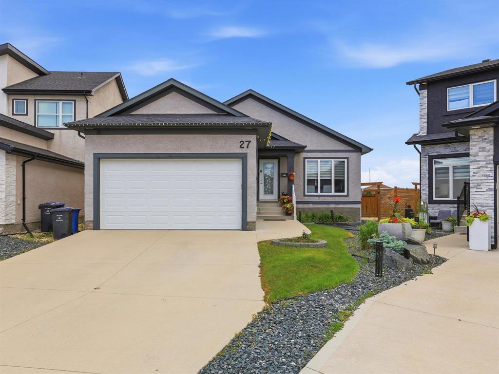 27 Finchfield Court, Winnipeg, Manitoba  R3Y 0V2 - Photo 1 - 202614654