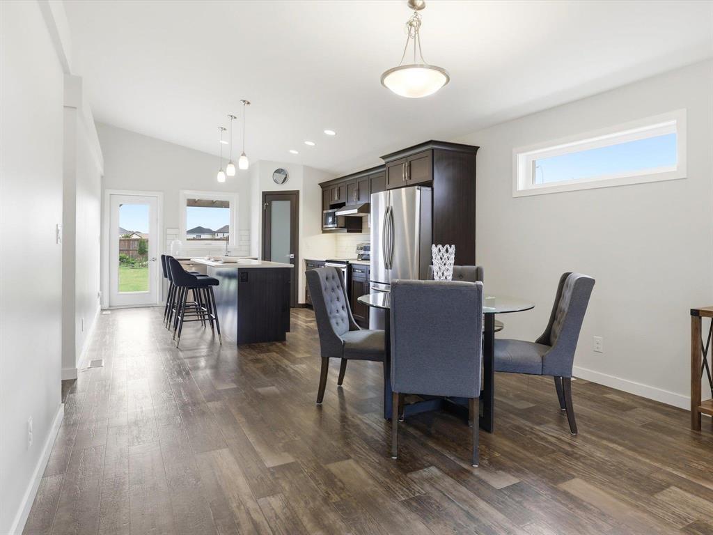 27 Finchfield Court, Winnipeg, Manitoba  R3Y 0V2 - Photo 6 - 202614654