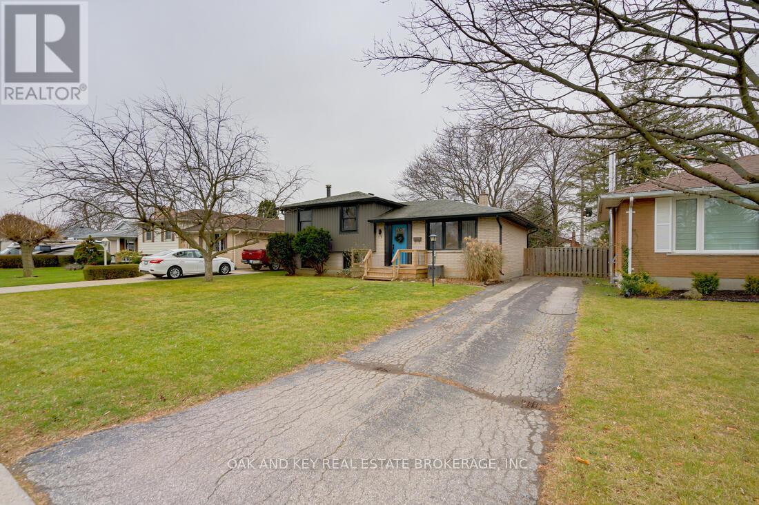 13 Dunwich Drive, St. Thomas, Ontario  N5R 4T7 - Photo 2 - X13484734