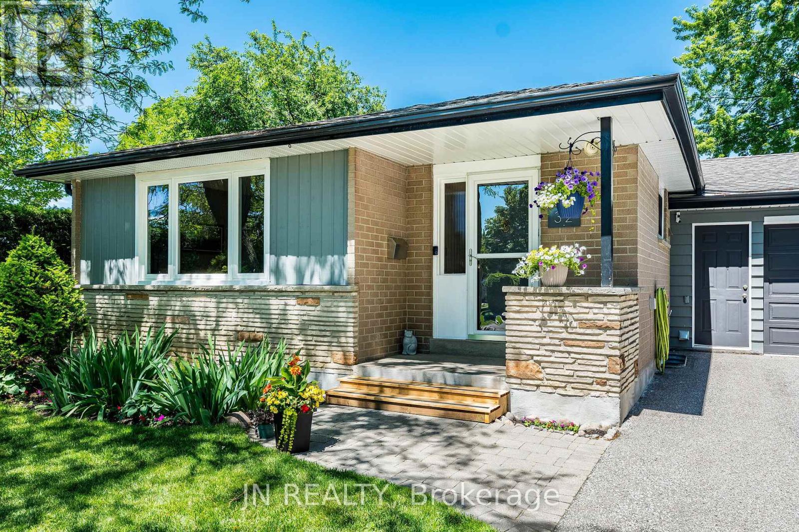 32 BARKWOOD COURT, Brampton, Ontario