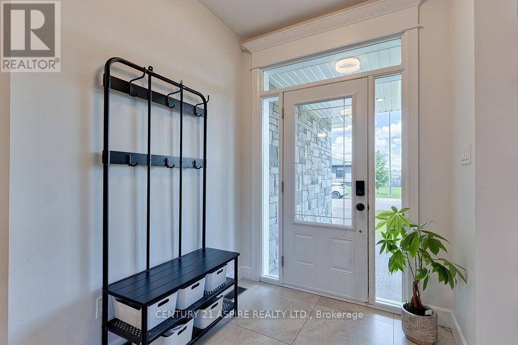 5 Drew Street, Petawawa, Ontario  K8H 0G7 - Photo 3 - X13484786