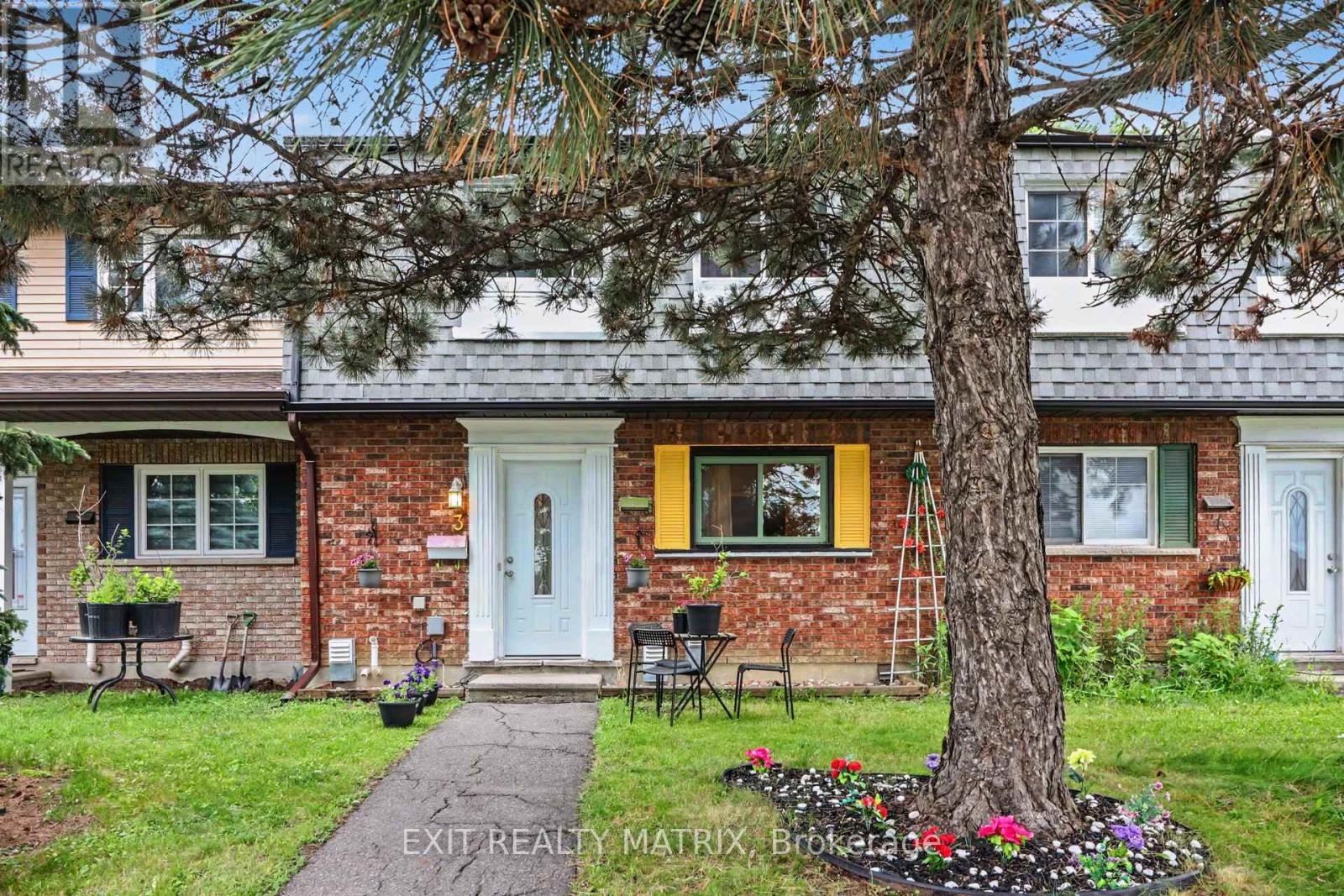 3 - 1661 Heron Road, Ottawa, Ontario  K1V 6A3 - Photo 1 - X13484676