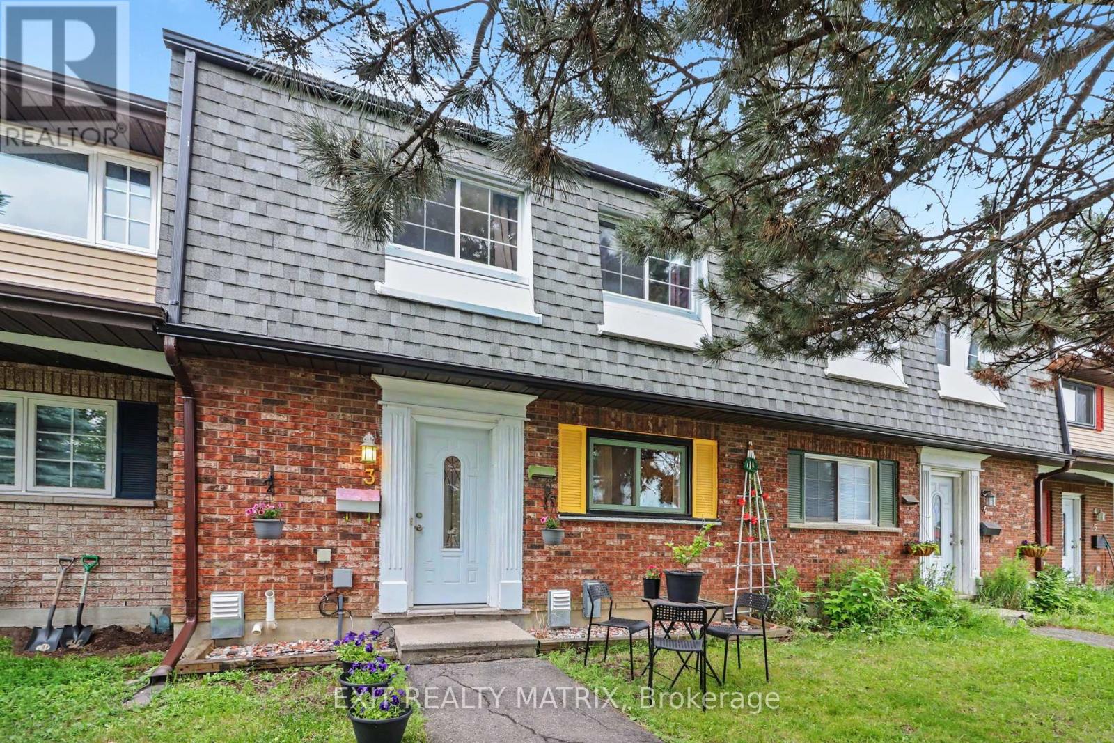 3 - 1661 Heron Road, Ottawa, Ontario  K1V 6A3 - Photo 2 - X13484676