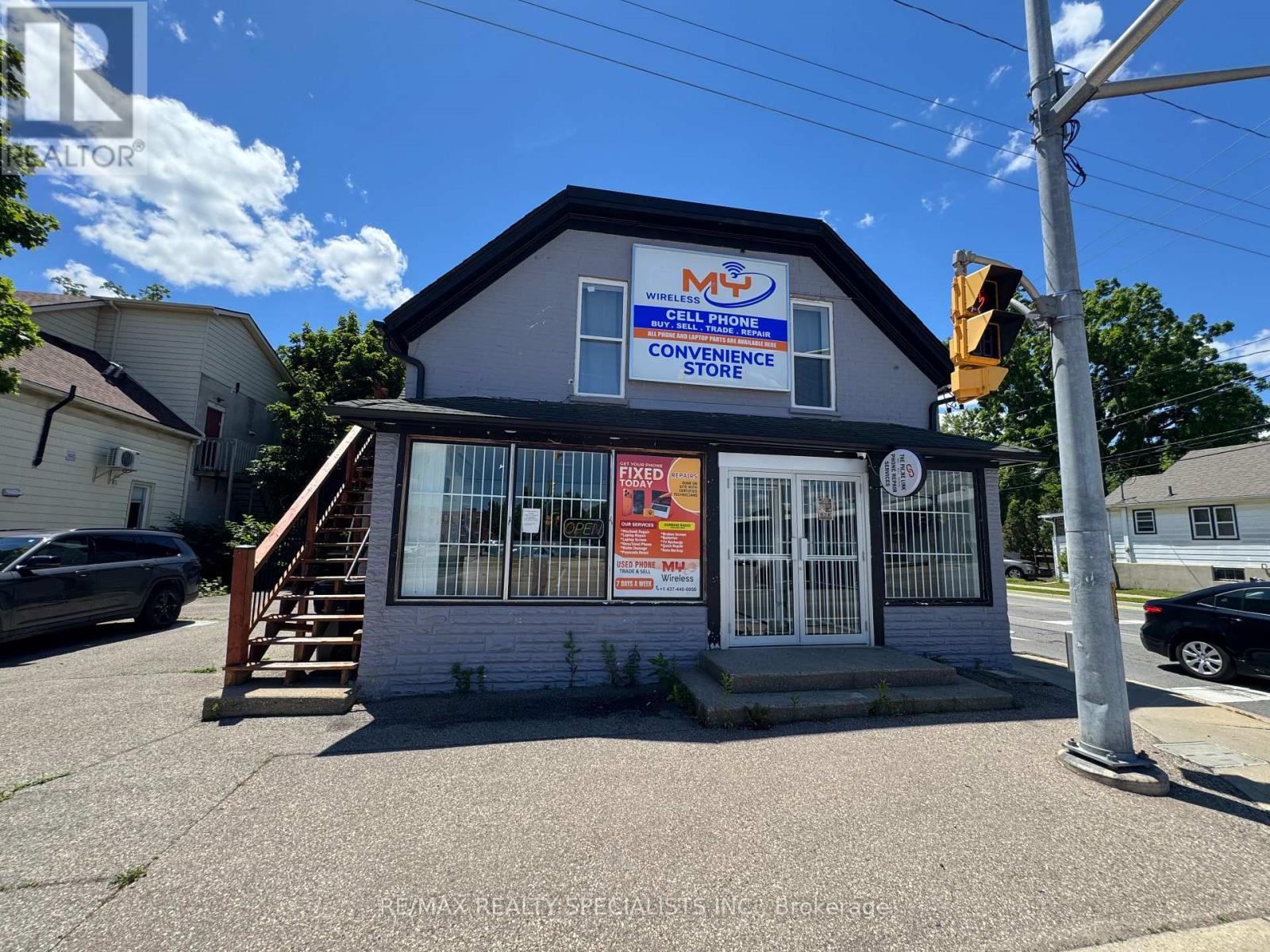 25 PARK HILL ROAD W, Cambridge, Ontario