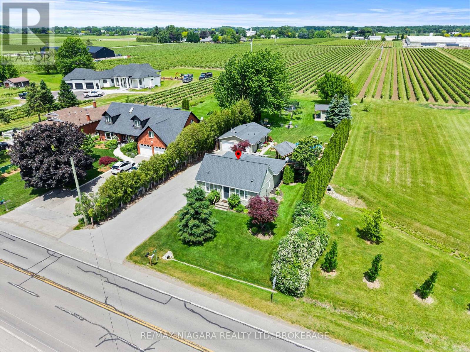 848 East And West Line Road, Niagara-On-The-Lake, Ontario  L0S 1J0 - Photo 3 - X13484932