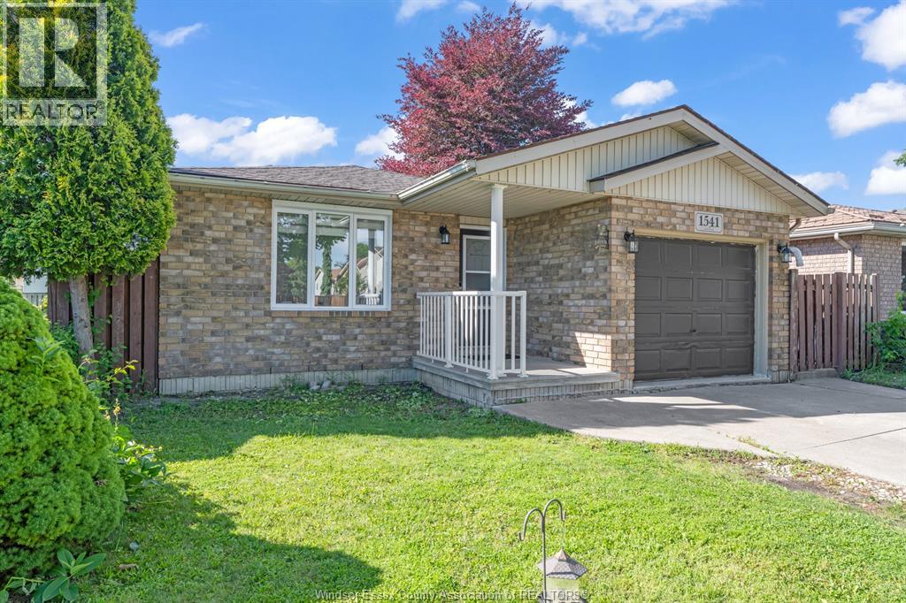 1541 Foster, Windsor, Ontario  N8W 5P8 - Photo 6 - 26015060