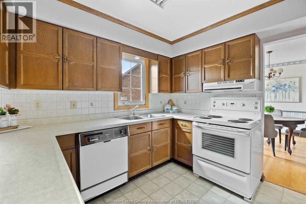 3500 Driftwood, Windsor, Ontario  N9E 4G9 - Photo 28 - 26015017