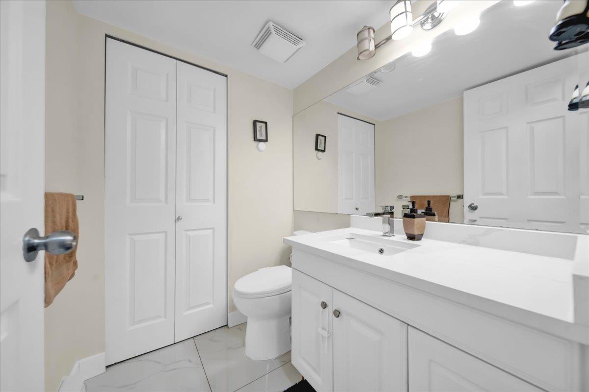 13504 79a Avenue, Surrey, British Columbia  V3W 2Z2 - Photo 7 - R3139450