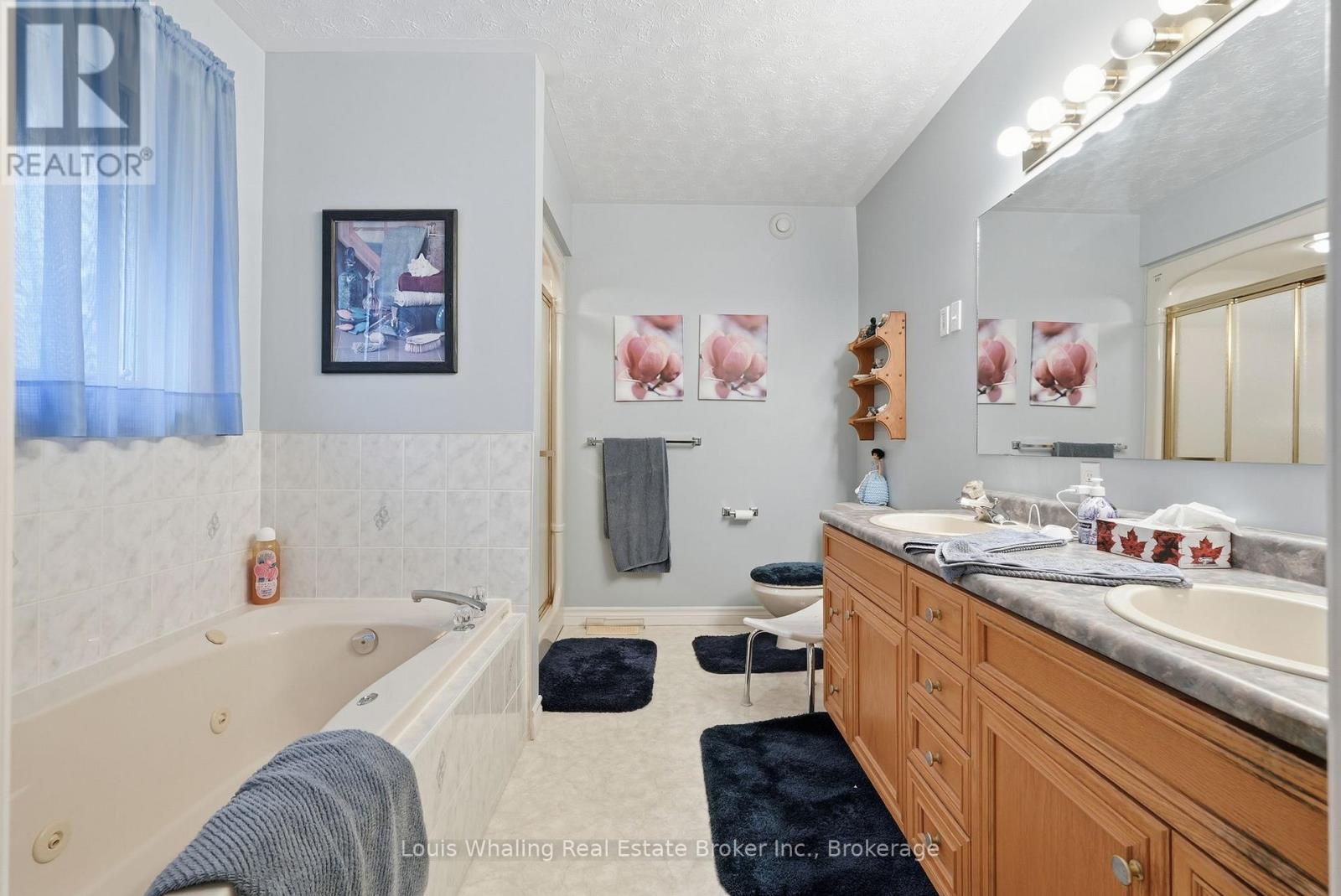 711 21st A Avenue, Hanover, Ontario N4N 3M2 - Photo 11 - X13484800