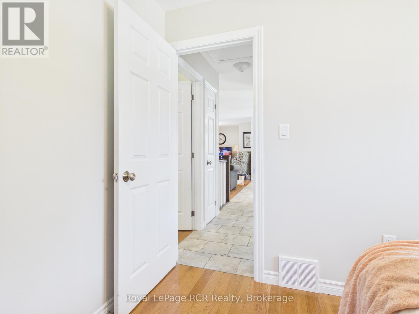 1735 6th Avenue E, Owen Sound, Ontario  N4K 2V9 - Photo 11 - X13484934