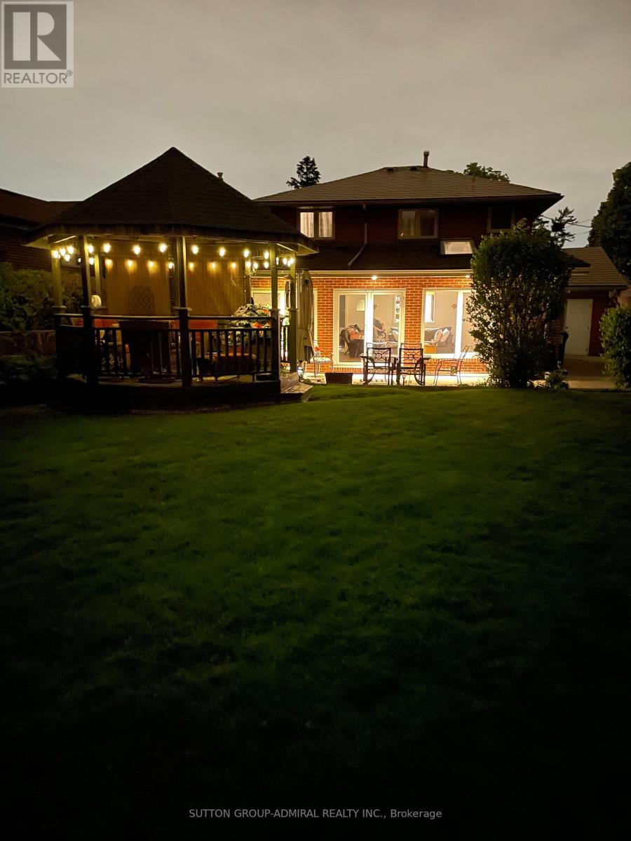 41 Hamptonbrook Drive, Toronto, Ontario  M9P 1A2 - Photo 39 - W13484198