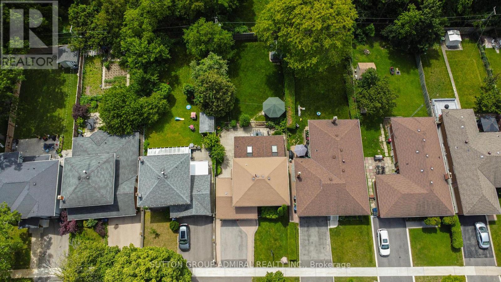 41 Hamptonbrook Drive, Toronto, Ontario  M9P 1A2 - Photo 38 - W13484198