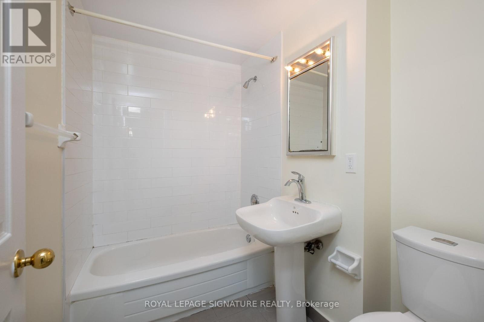 199 Major Street, Toronto, Ontario  M5S 2L4 - Photo 11 - C13484952