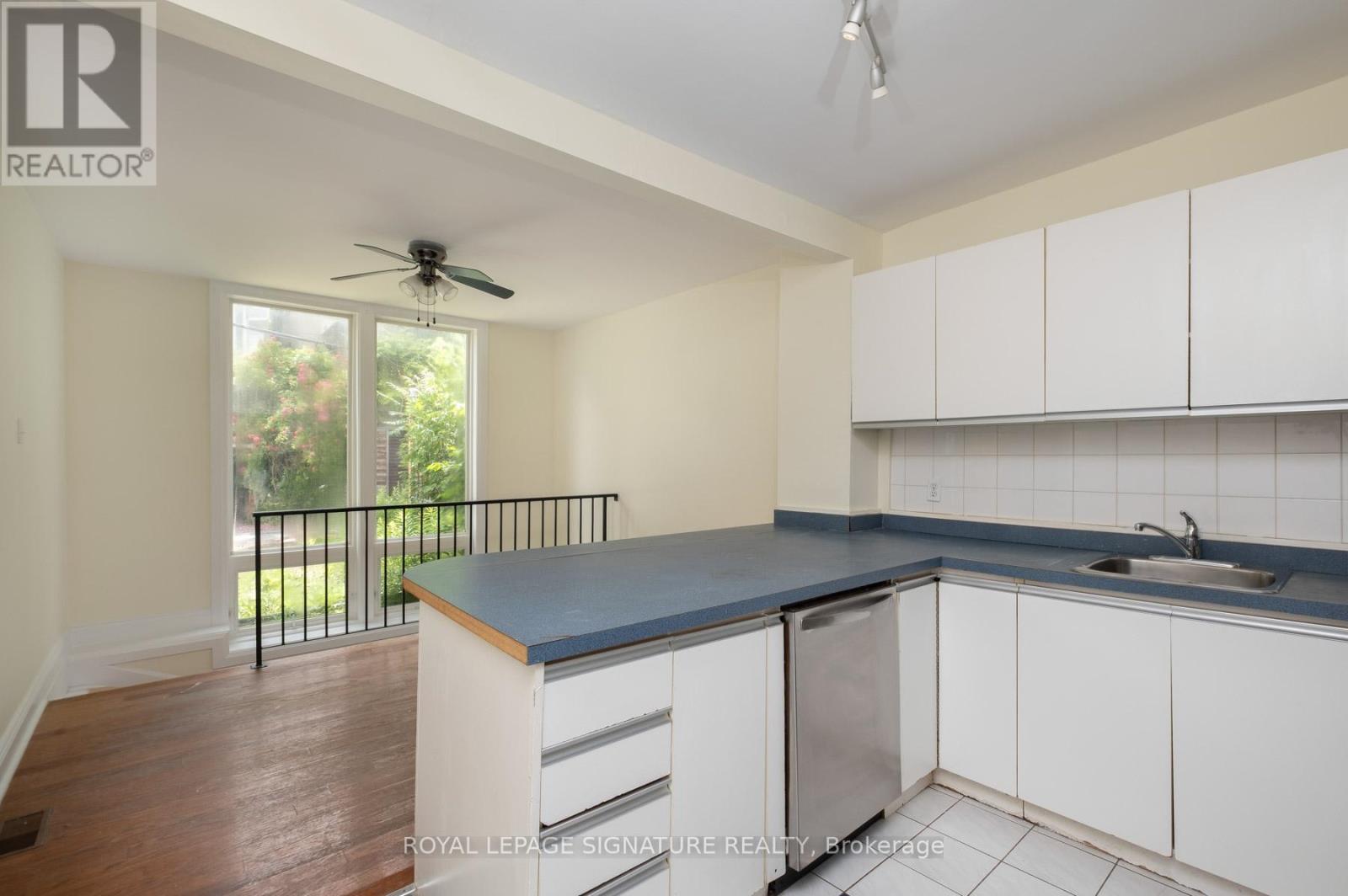 199 Major Street, Toronto, Ontario  M5S 2L4 - Photo 12 - C13484952