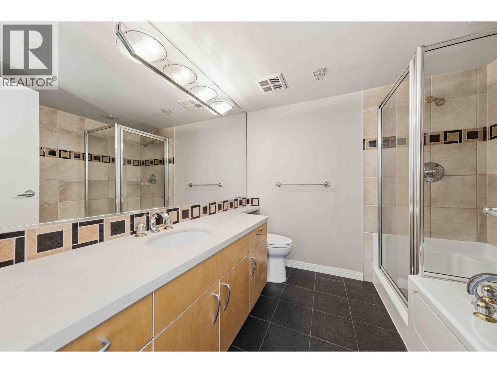 2303 1199 Marinaside Crescent, Vancouver, British Columbia  V6Z 2Y2 - Photo 21 - R3139177