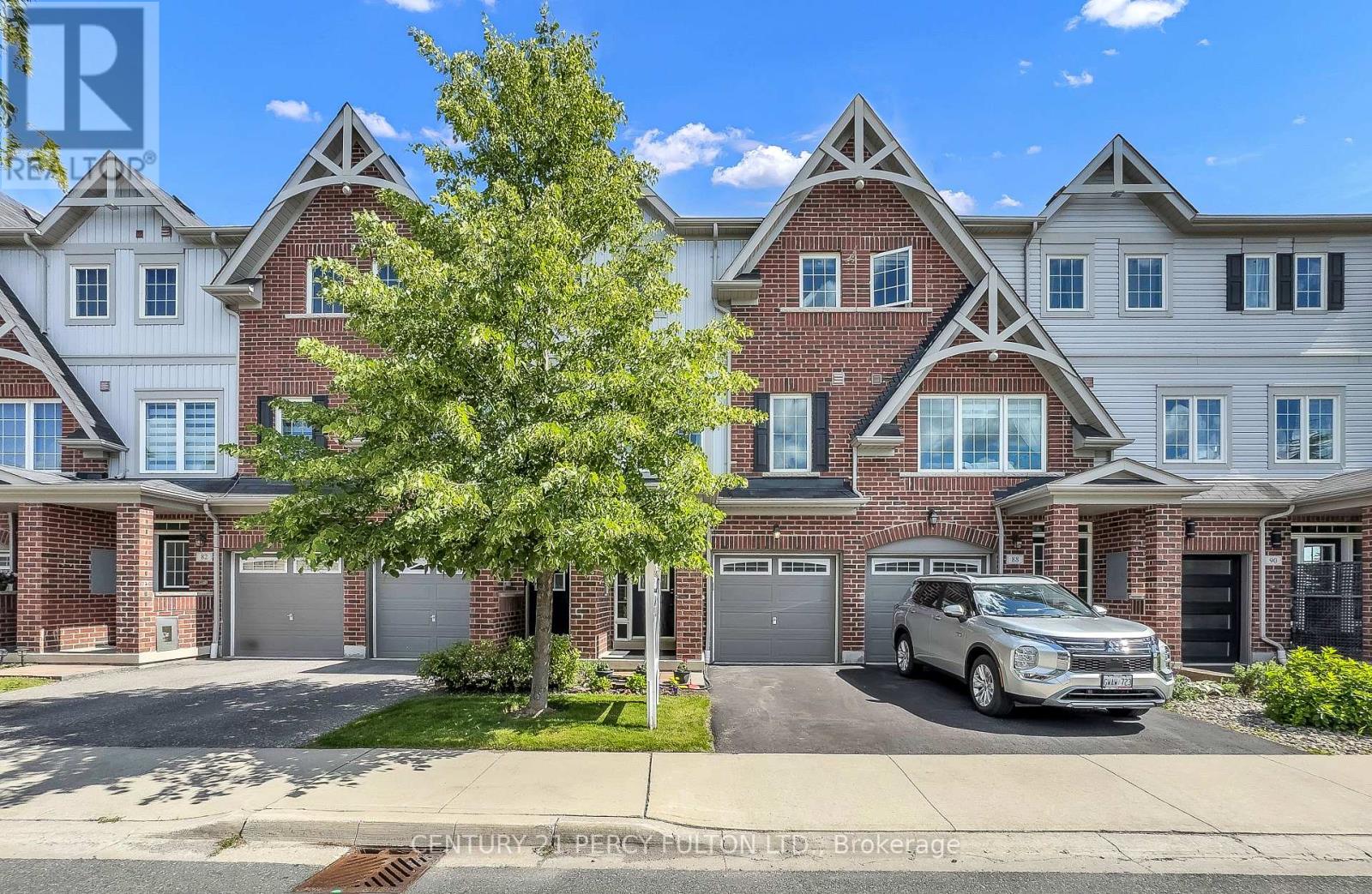 86 Magpie Way, Whitby, Ontario  L1N 0K5 - Photo 2 - E13484792