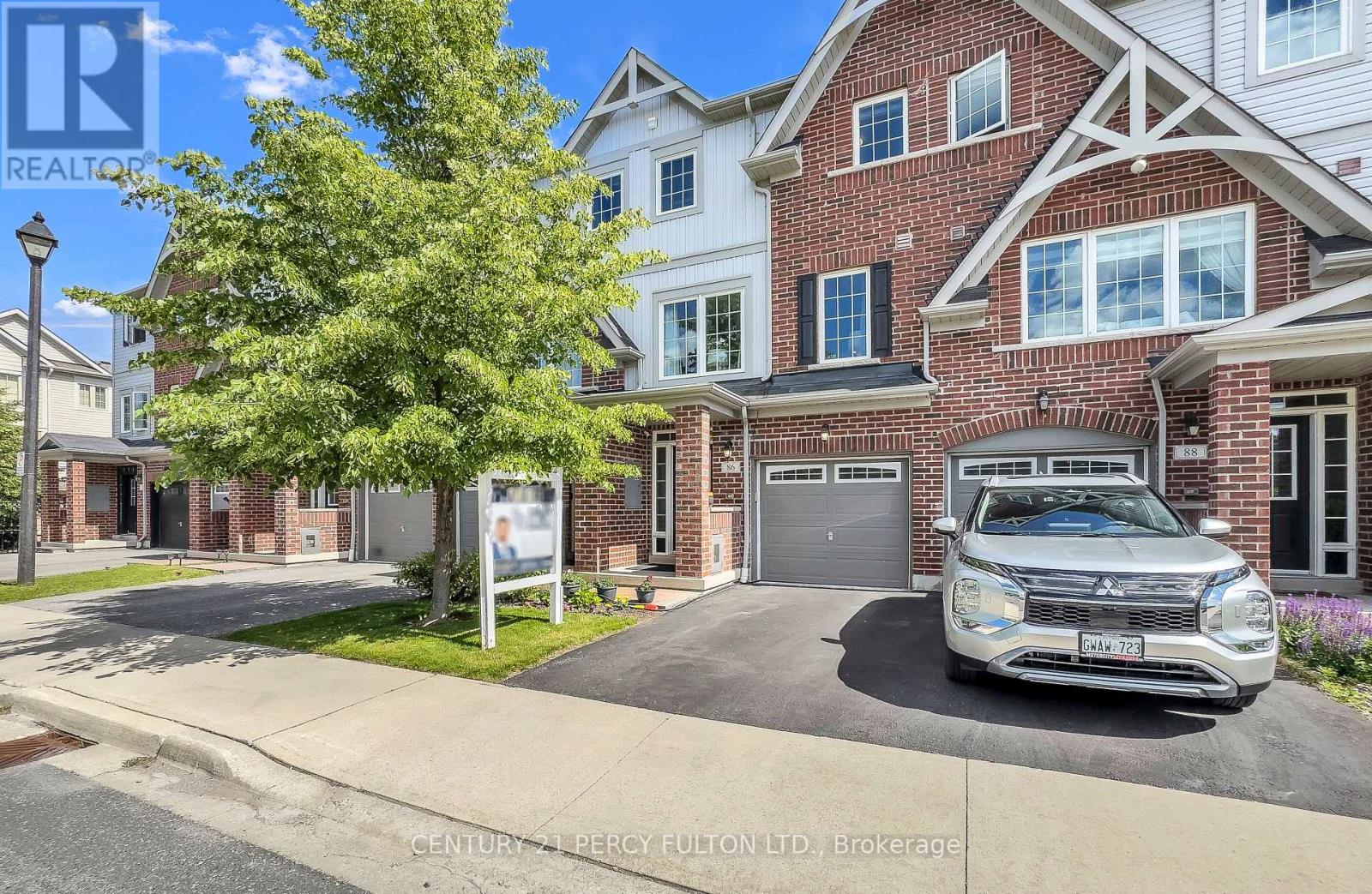 86 Magpie Way, Whitby, Ontario  L1N 0K5 - Photo 5 - E13484792