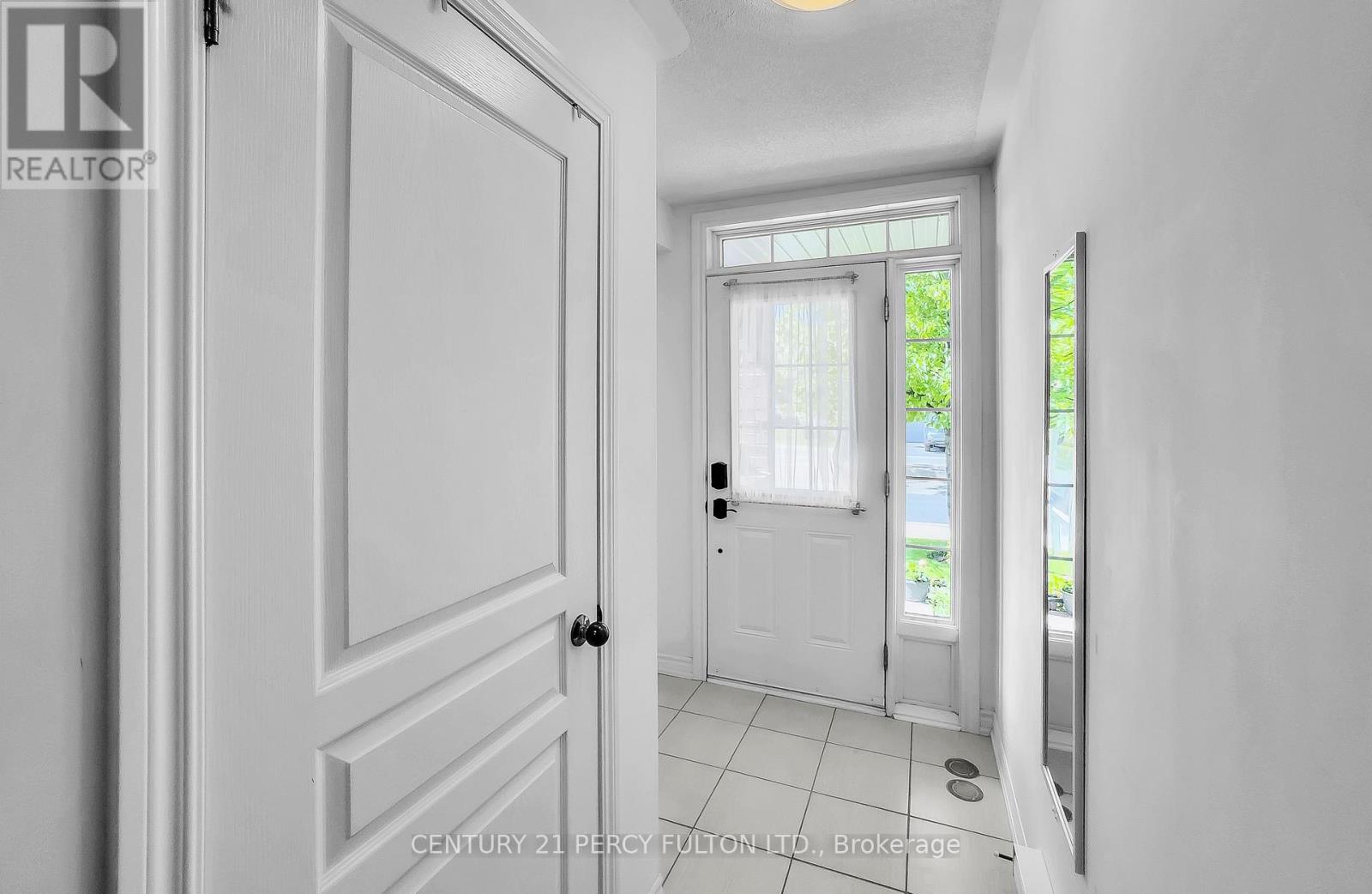 86 Magpie Way, Whitby, Ontario  L1N 0K5 - Photo 7 - E13484792