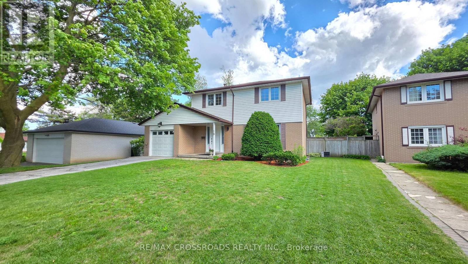 19 Portico Drive, Toronto, Ontario  M1G 3R4 - Photo 3 - E13484818