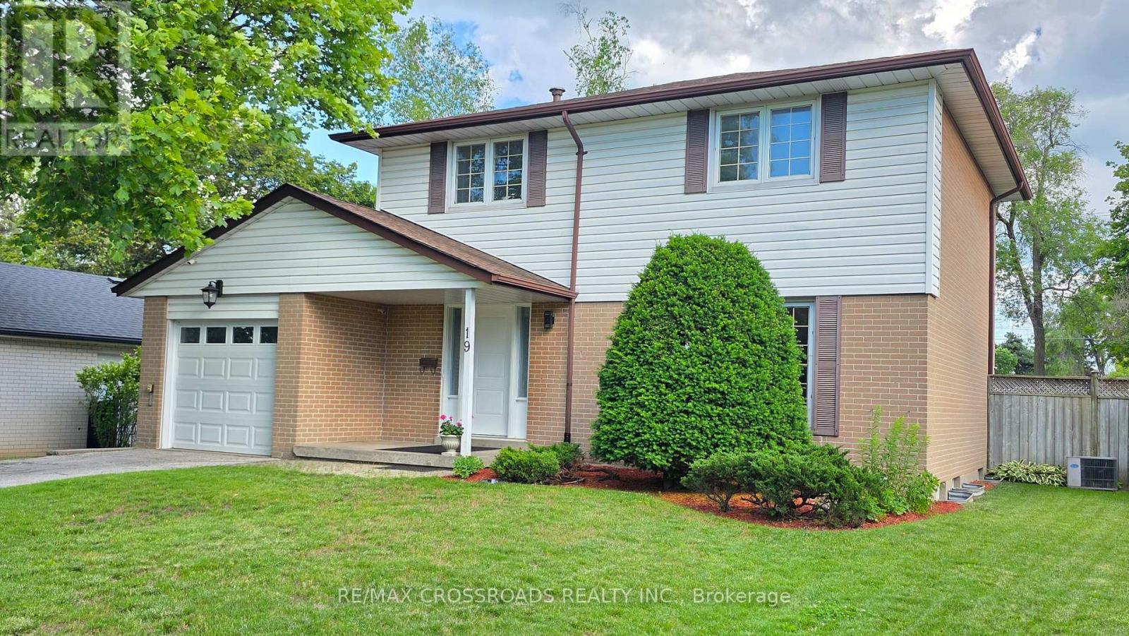 19 Portico Drive, Toronto, Ontario  M1G 3R4 - Photo 4 - E13484818