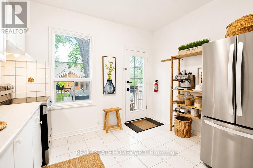 91 Carlaw Avenue, Toronto, Ontario  M4M 2R6 - Photo 14 - E13484958