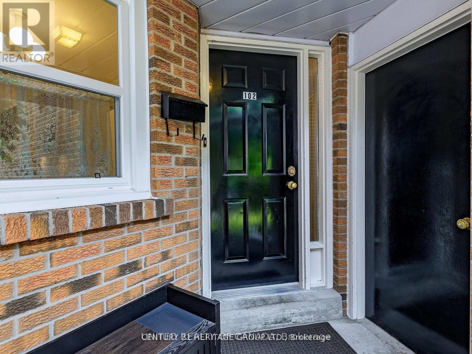 102 Baywood Court, Markham, Ontario  L3T 5W3 - Photo 3 - N13484828