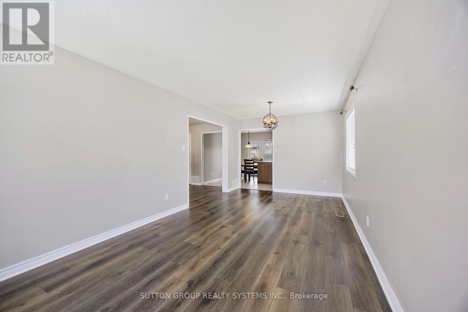 75 Coleman Drive, Barrie (Edgehill Drive), Ontario  L4N 0P1 - Photo 11 - S13484748