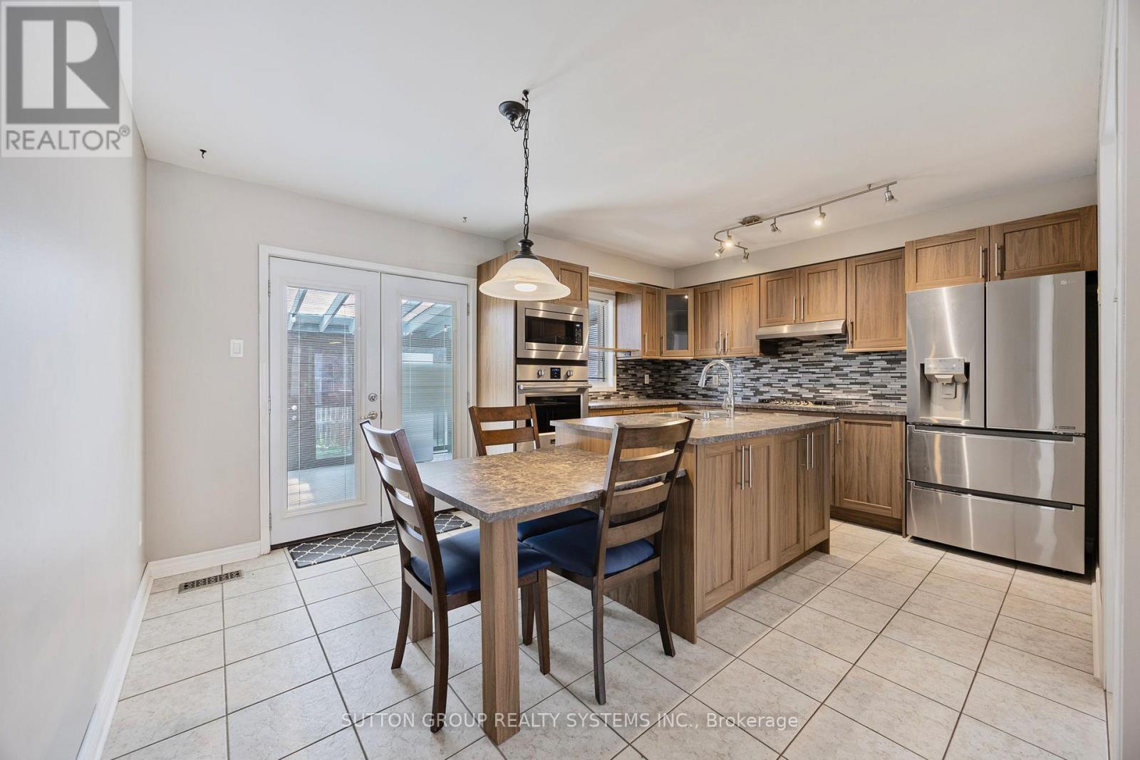 75 Coleman Drive, Barrie (Edgehill Drive), Ontario  L4N 0P1 - Photo 8 - S13484748
