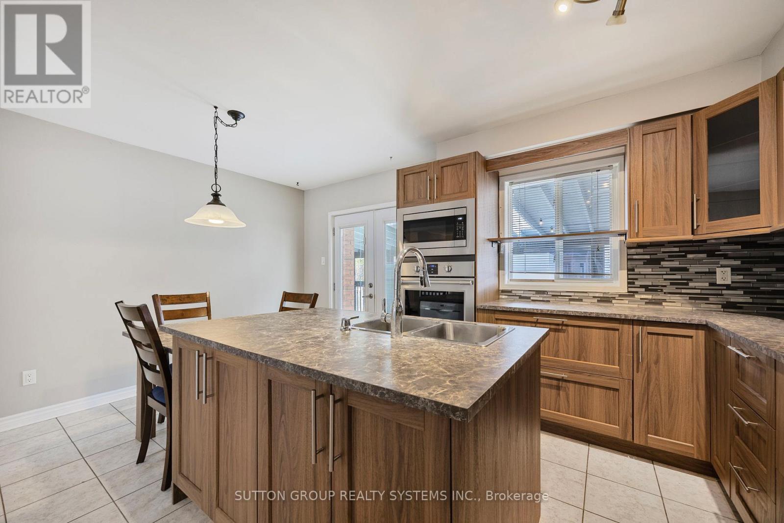 75 Coleman Drive, Barrie (Edgehill Drive), Ontario  L4N 0P1 - Photo 9 - S13484748