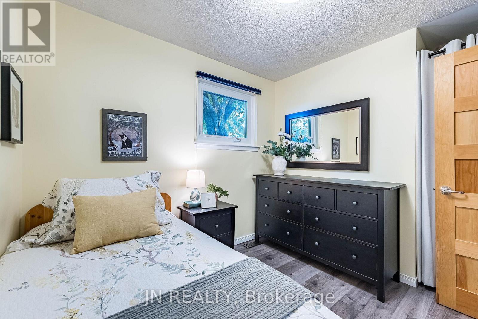 32 Barkwood Court, Brampton, Ontario  L6V 2C3 - Photo 22 - W13483846